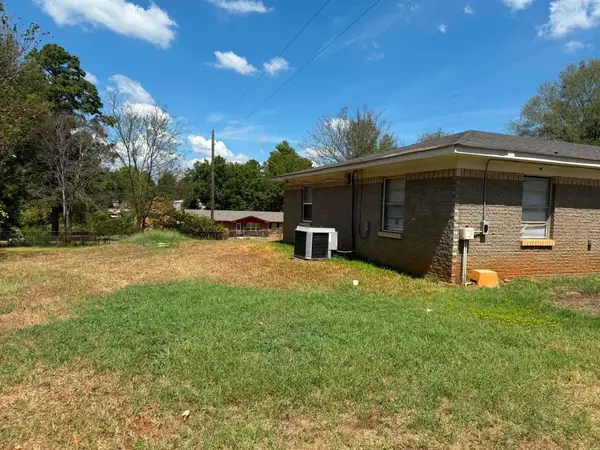 1800 Nimrod Trl, Longview, TX 75604