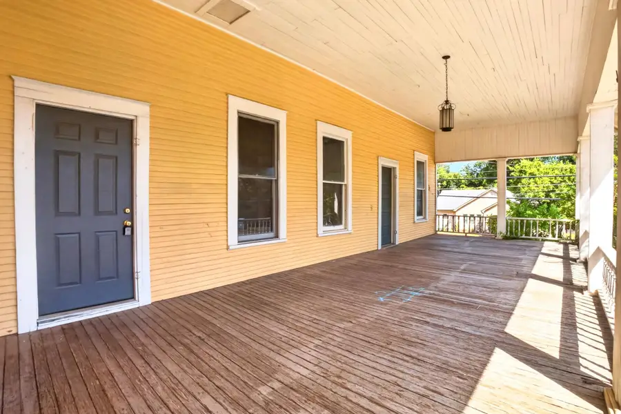 100 W Groves St, Big Sandy, TX 75755 - #3