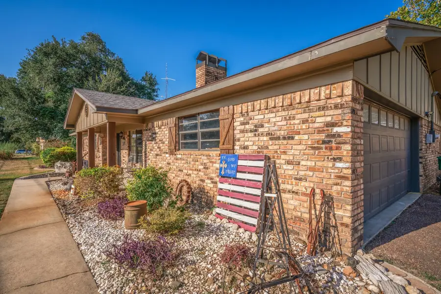 284 Pitner St, Kilgore, TX 75662 - #3