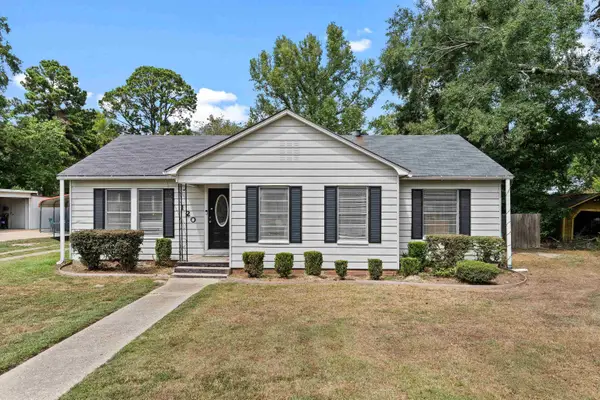 120 W Neal, Carthage, TX 75633