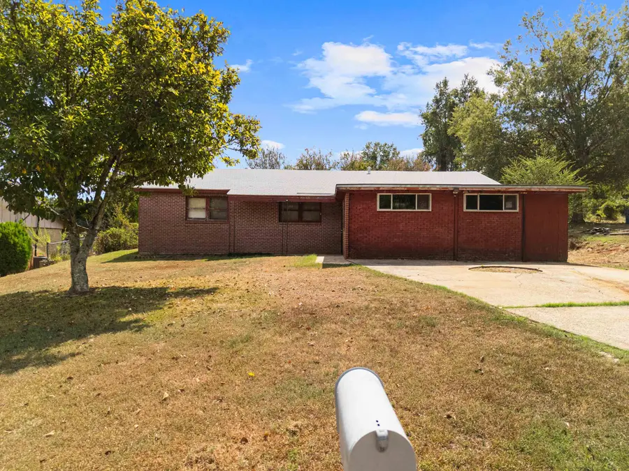 406 E Woodland Rd., Marshall, TX 75672 - #3