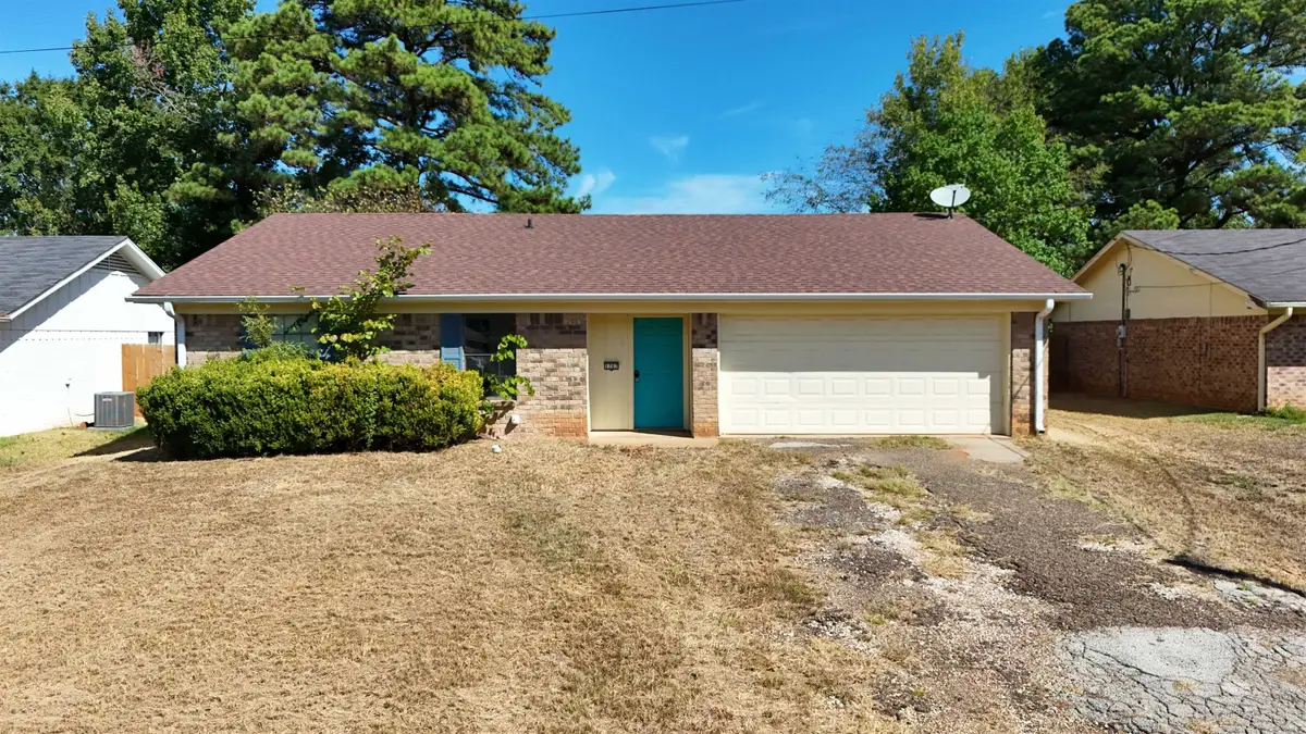 1707 Preston Dr, Longview, TX 75604 - #1