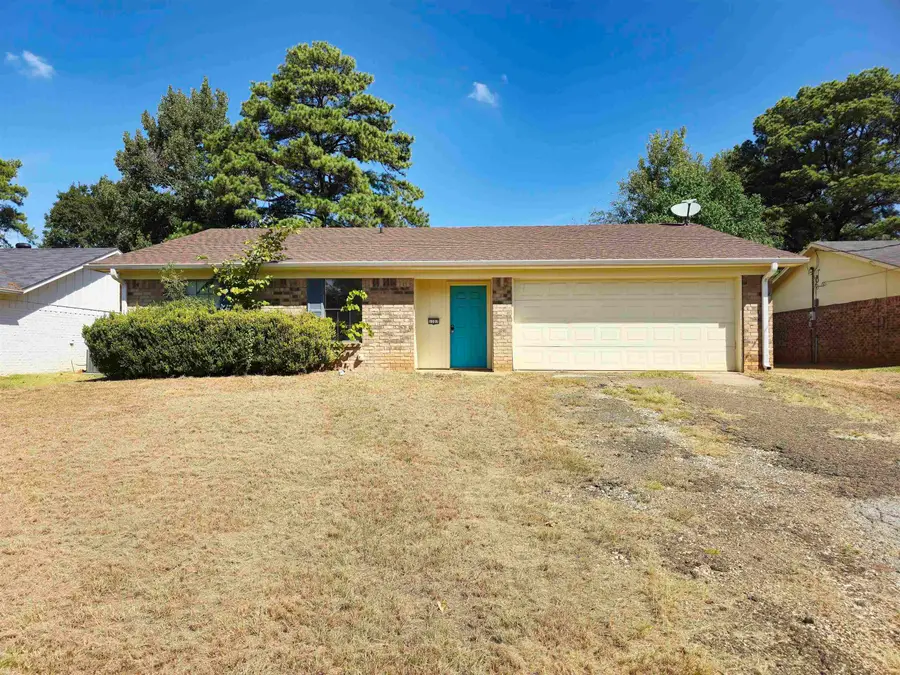 1707 Preston Dr, Longview, TX 75604 - #2