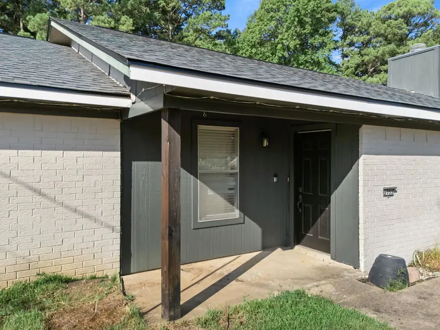 3733 Dowell Dr, Longview, TX 75604 - #2
