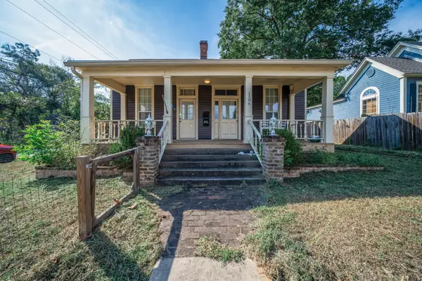 1106 E Bowie Street, Marshall, TX 75670