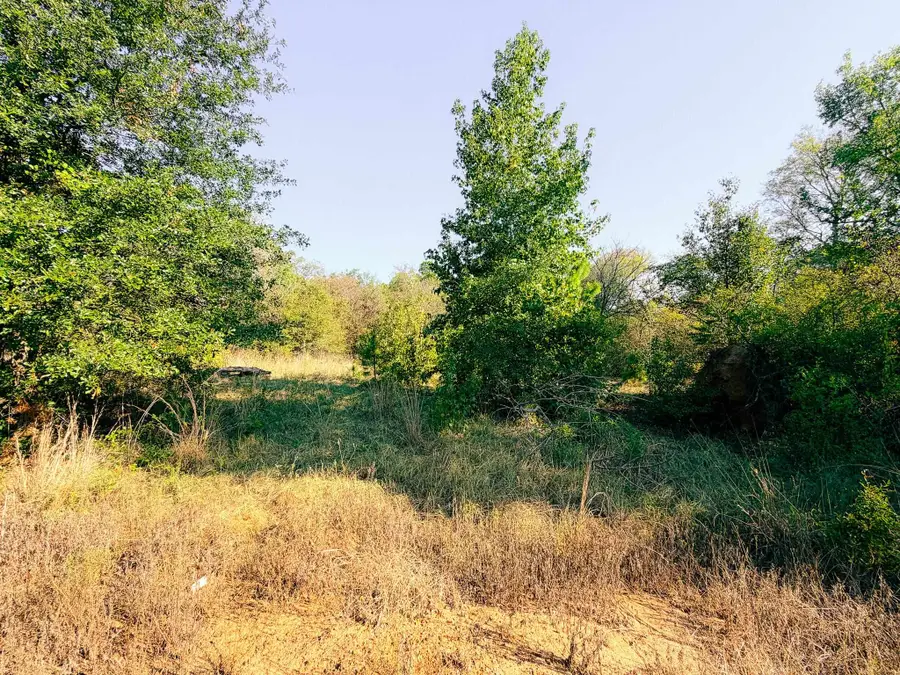 921 S Lakeview Drive, Marshall, TX 75670 - #3