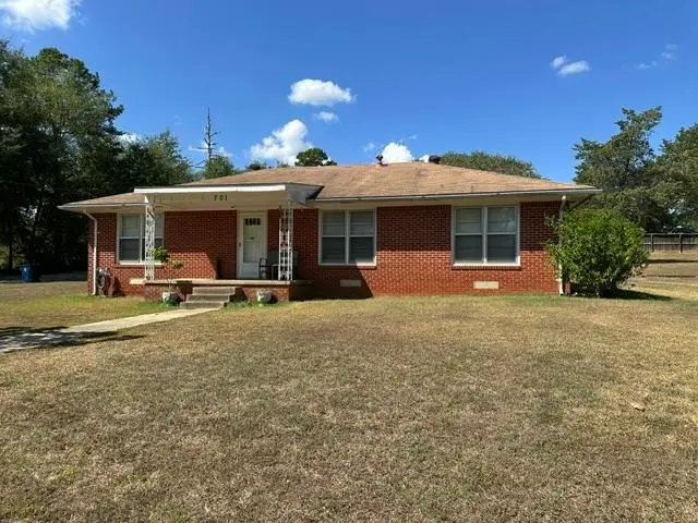 701 N Warren, Overton, TX 75684 - #1