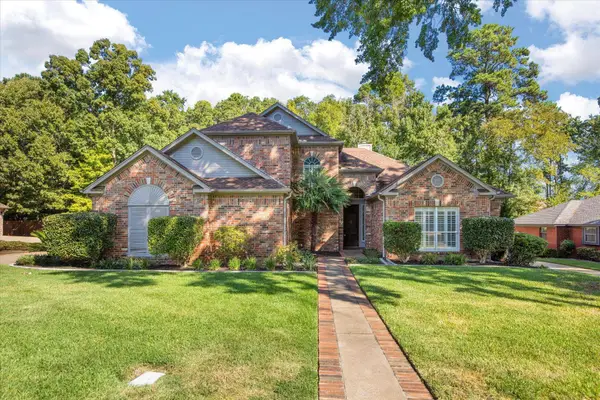 1121 Heather Ln, Longview, TX 75604