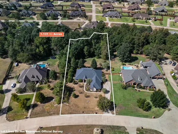 120 Ashbriar Ln, Longview, TX 75605