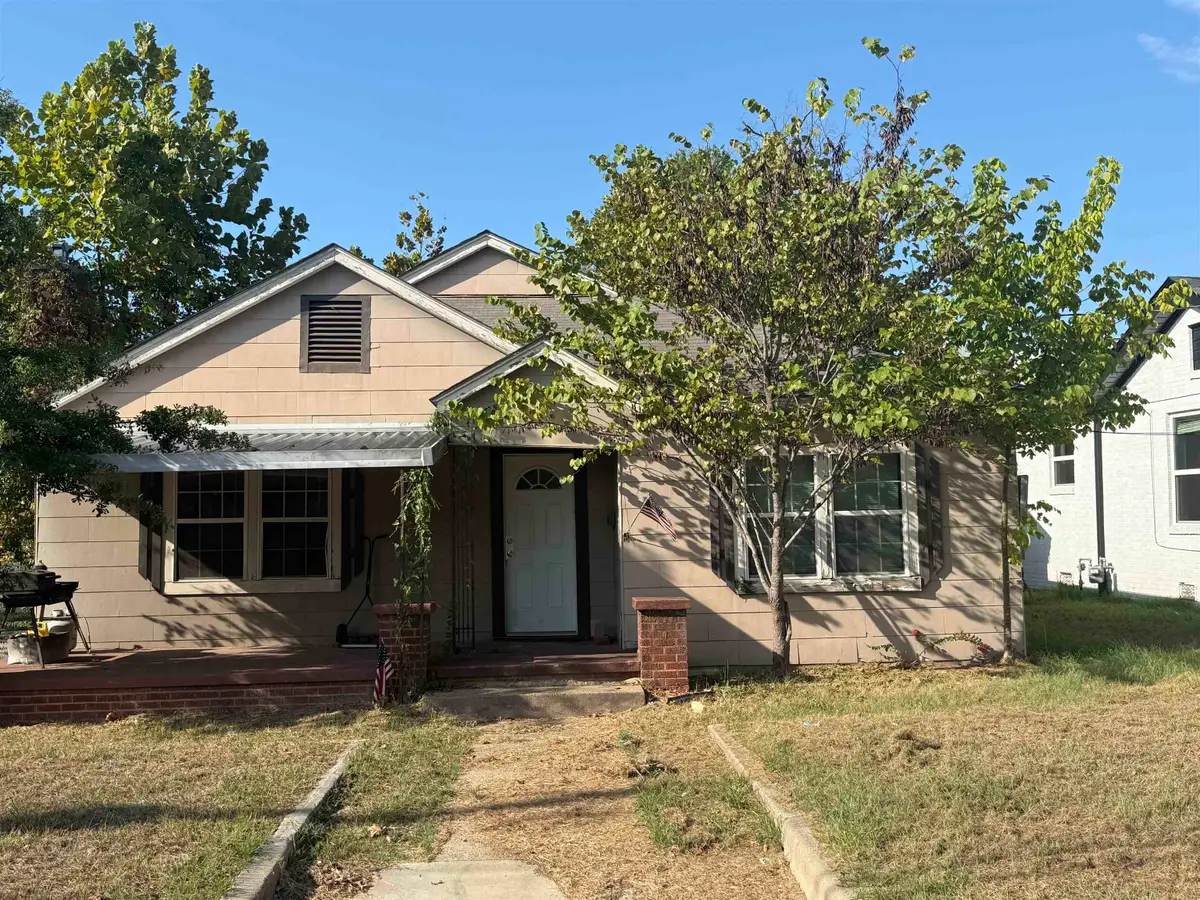 401 E Henderson Street, Overton, TX 75684 - #1