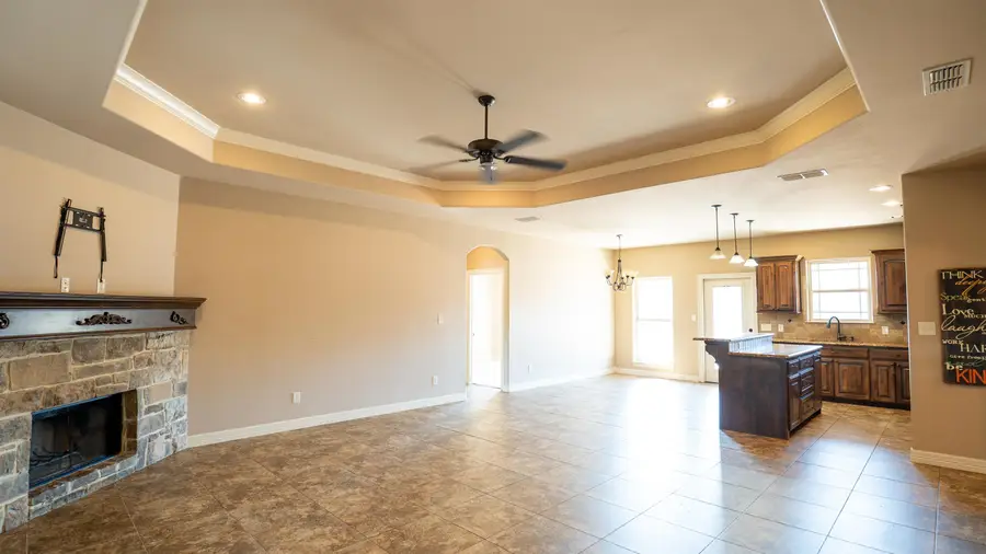 214 Karabeth Ln, Hallsville, TX 75650 - #2