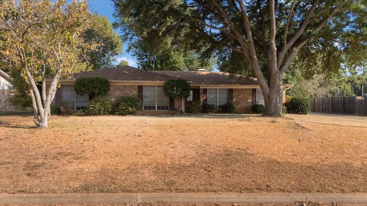 4401 Sherman Dr., Marshall, TX 75672 - #1