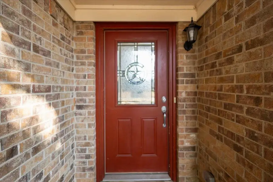 4401 Sherman Dr., Marshall, TX 75672 - #3