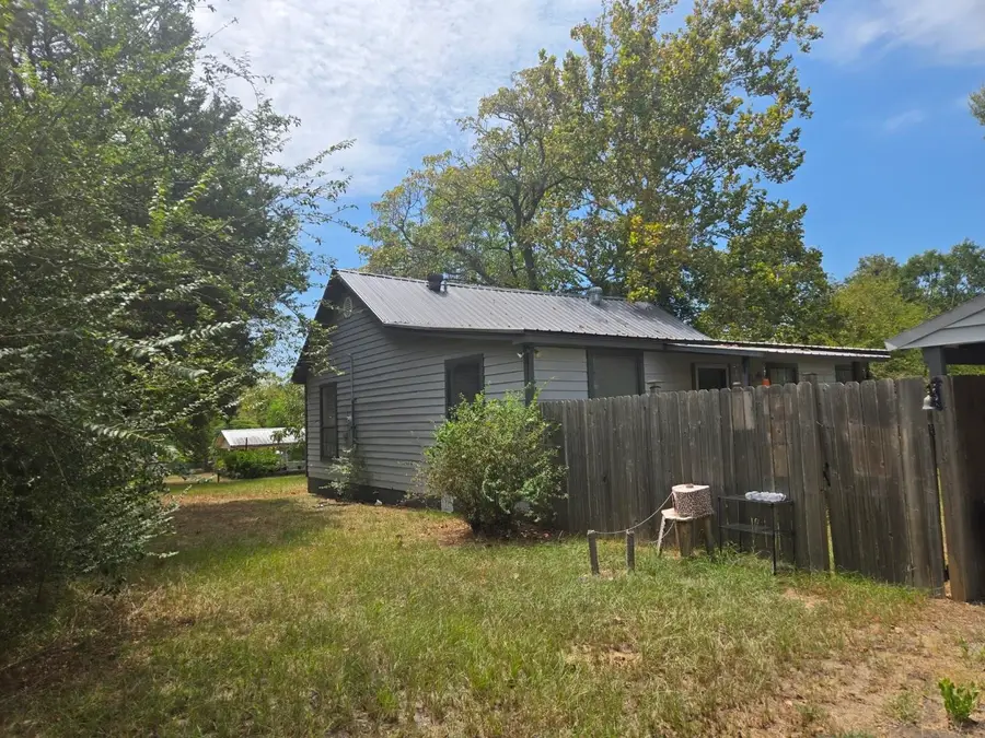 109 E Crews, Overton, TX 75684 - #3