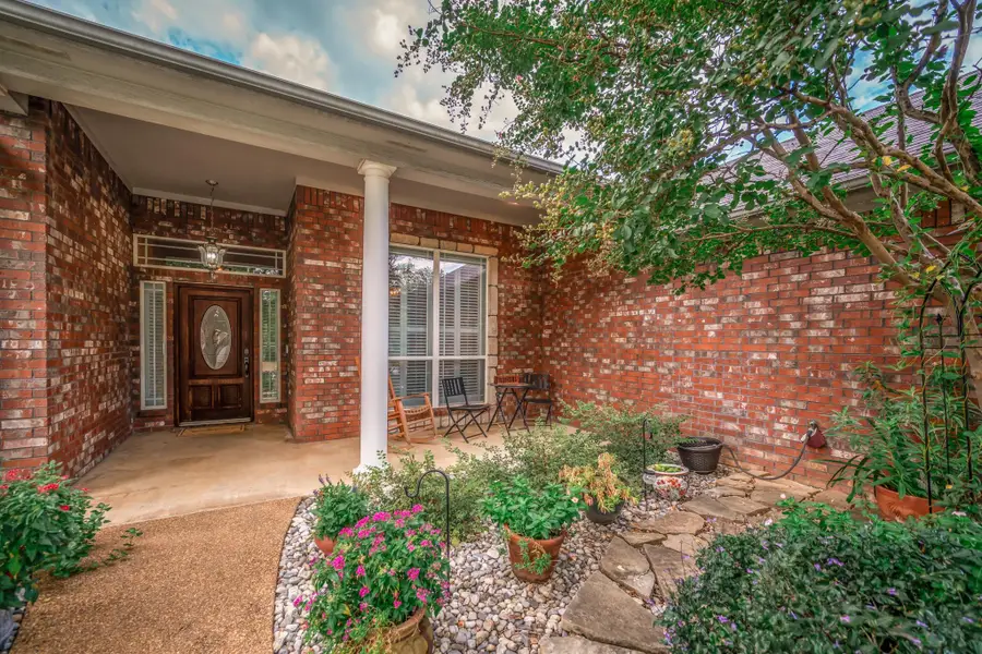 311 ITHACA DR., Longview, TX 75605 - #3