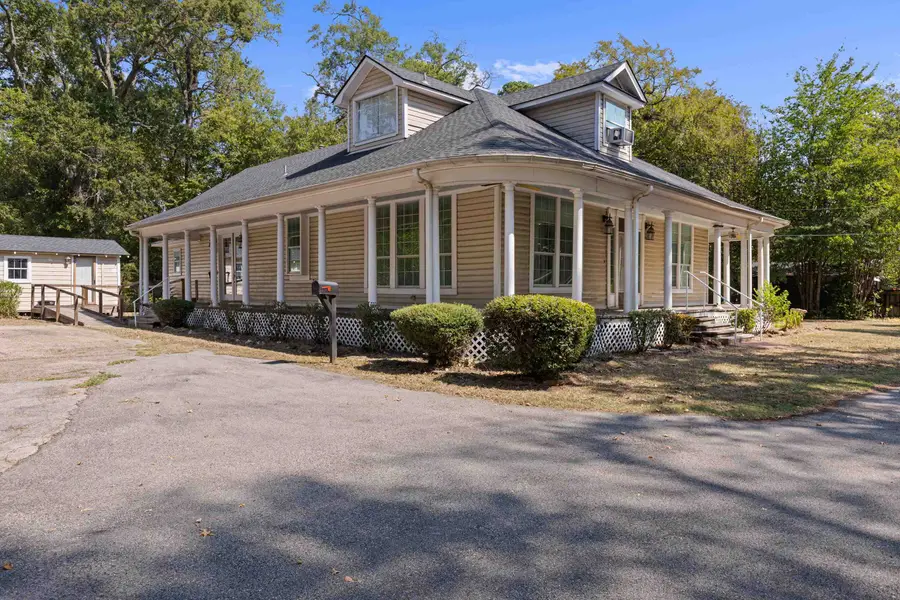 1213 HOUSTON ST., Kilgore, TX 75662 - #2