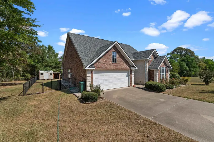 216 Chelsea Street, Center, TX 75935 - #2