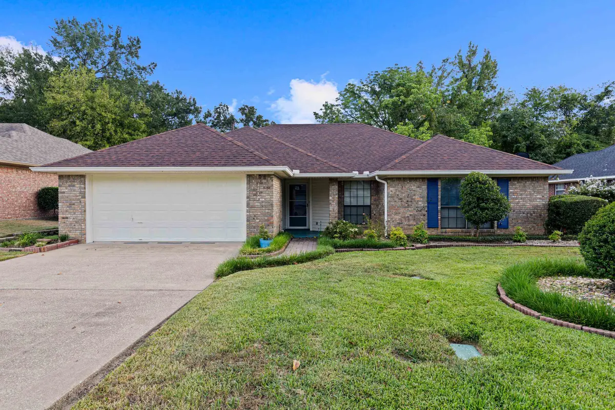 1131 Kensington Ct, Longview, TX 75605 - #1