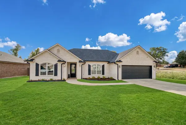 103 Lakeway Ln, Longview, TX 75604