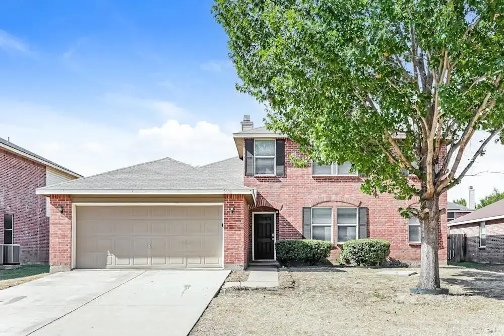 2028 Cap Rock Ln,, Grand Prairie, TX 75052 - #1