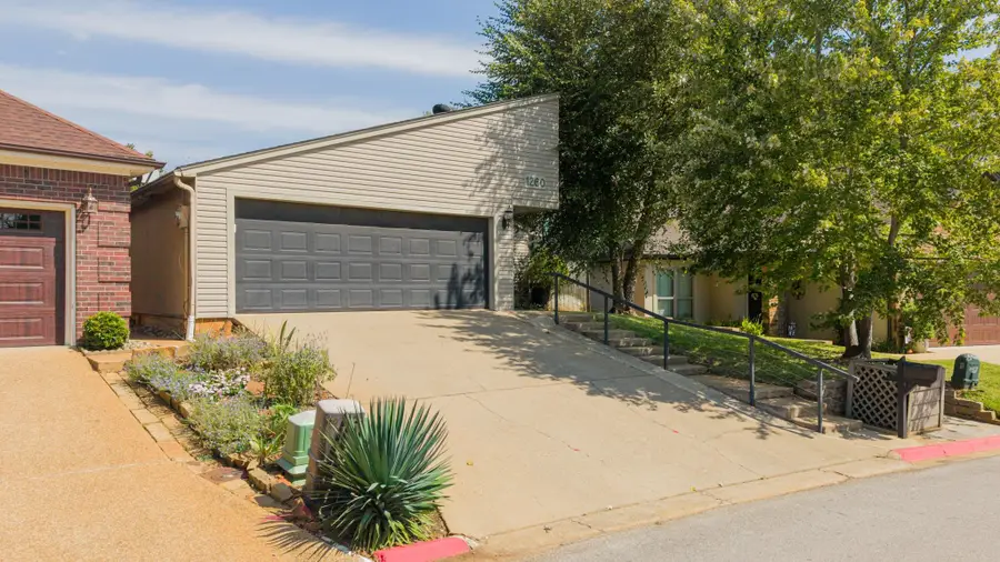 1260 Brandywine Dr, Longview, TX 75601 - #2
