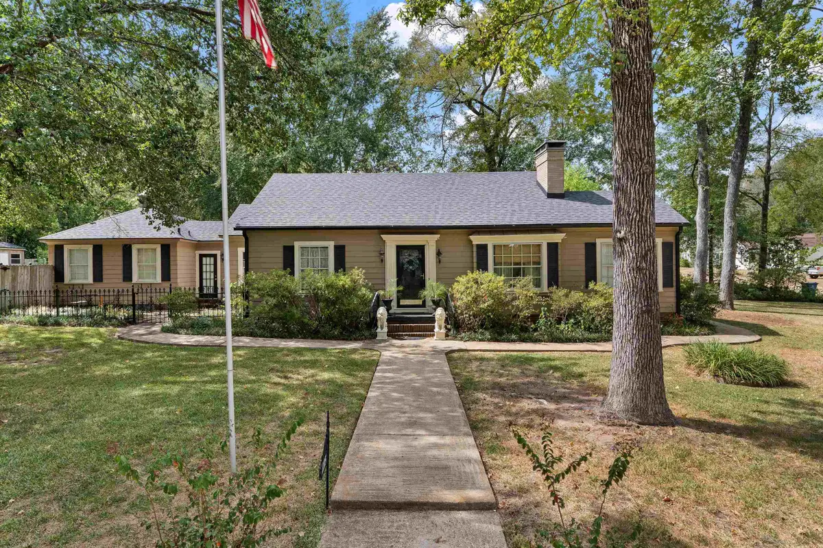 215 Thompson, Kilgore, TX 75662 - #1