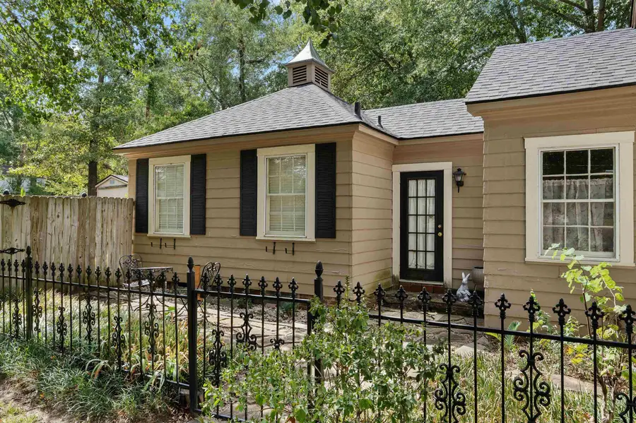 215 Thompson, Kilgore, TX 75662 - #3