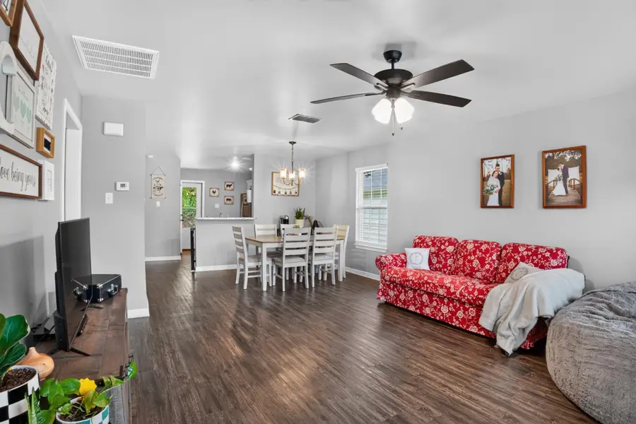 422 Alexander St, Kilgore, TX 75662 - #3