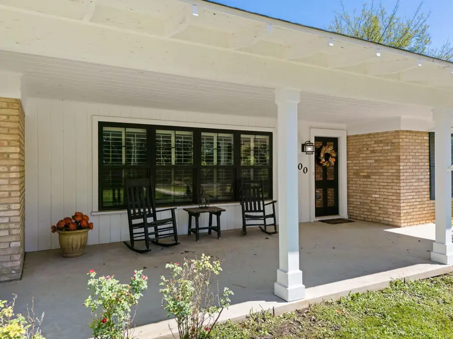 1800 Centenary Dr, Longview, TX 75601 - #2