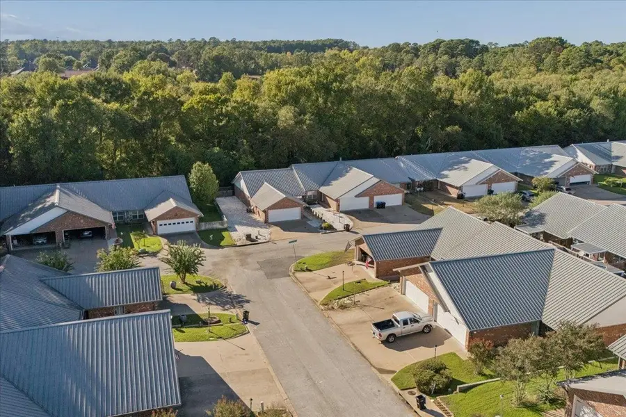 2101 Sandstone Dr., Longview, TX 75605 - #2