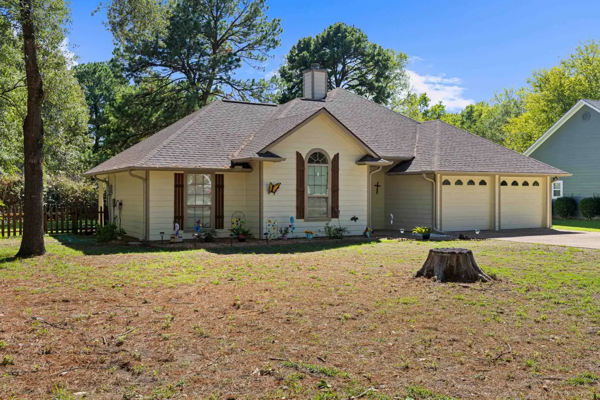 636 Green Meadow Trail, Holly Lake Ranch, TX 75765 - #1