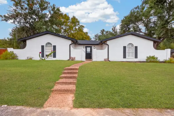 1200 Slaydon St, Henderson, TX 75654