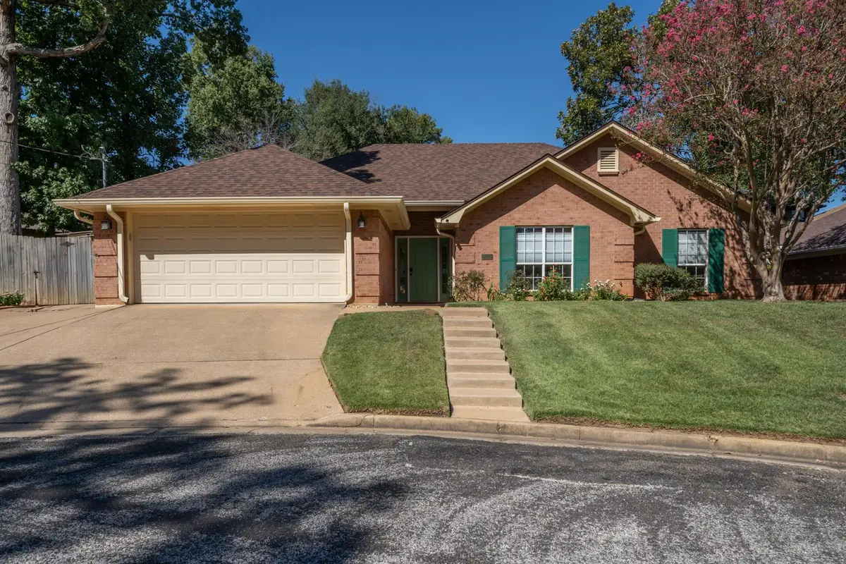 2701 Timberwood Trl, Longview, TX 75605 - #1