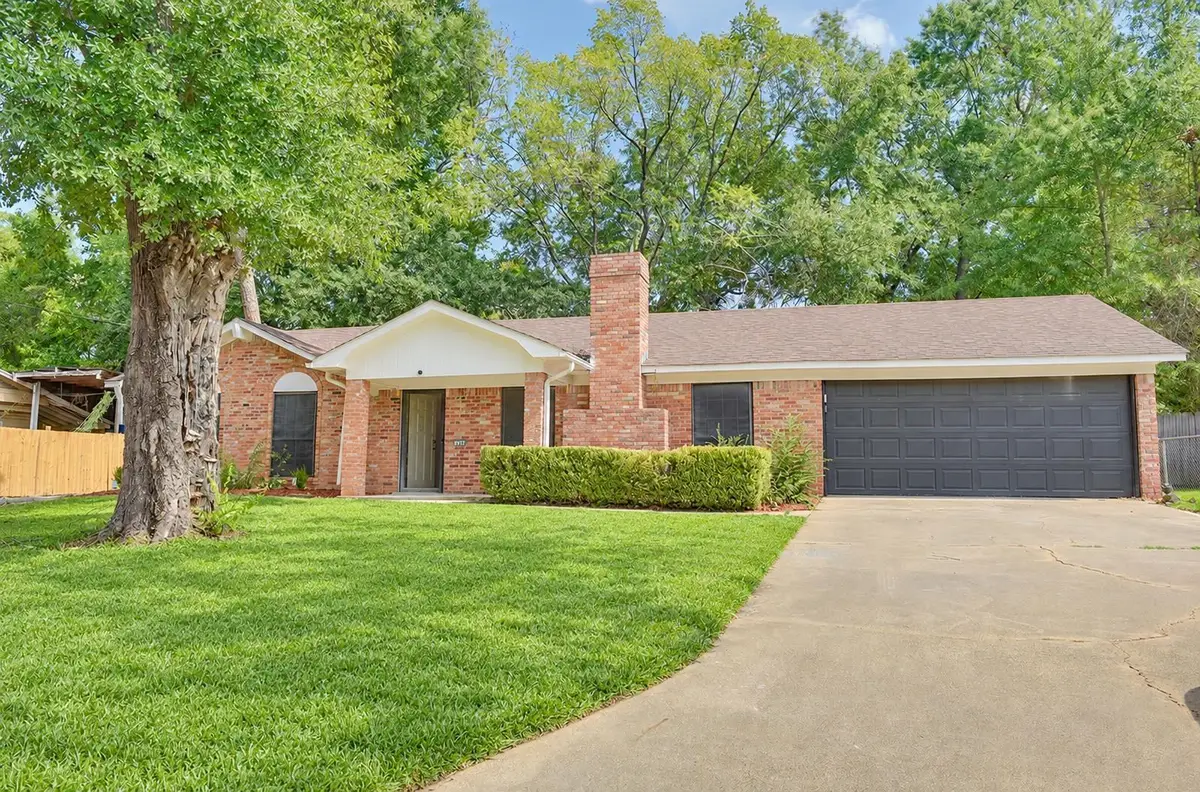 547 Atoka St, Longview, TX 75604 - #1