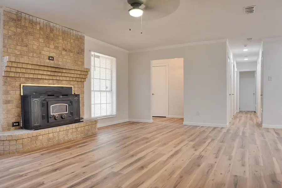 547 Atoka St, Longview, TX 75604 - #3