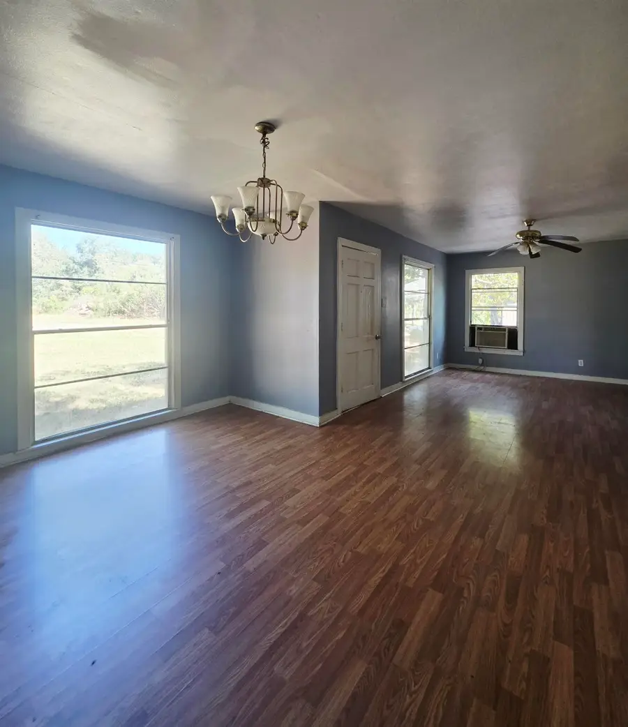 1104 Georgetown Rd., Marshall, TX 75670 - #2