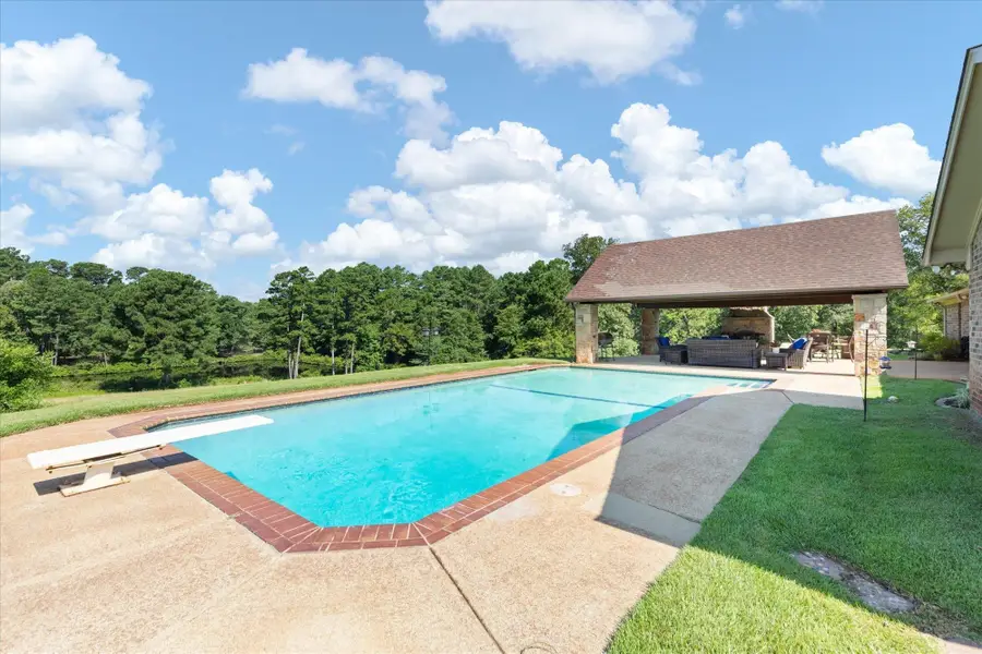 1899 Hunter Rd., Longview, TX 75605 - #3