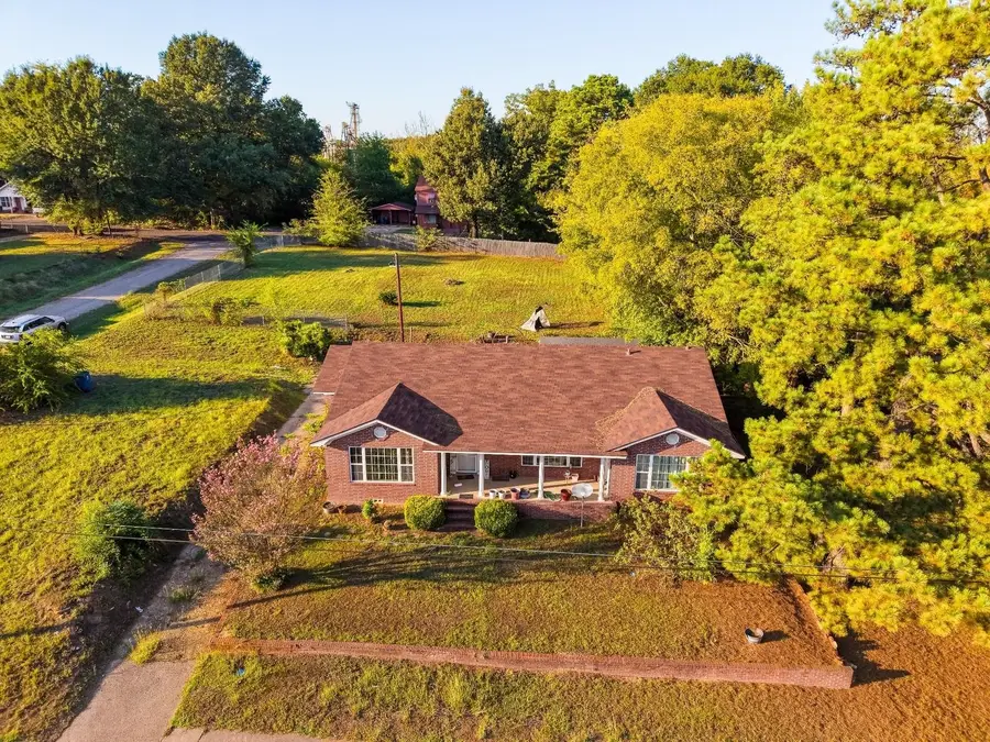 1405 W Grand Ave., Marshall, TX 75670 - #3