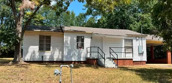 911 Wilson Street, Henderson, TX 75657