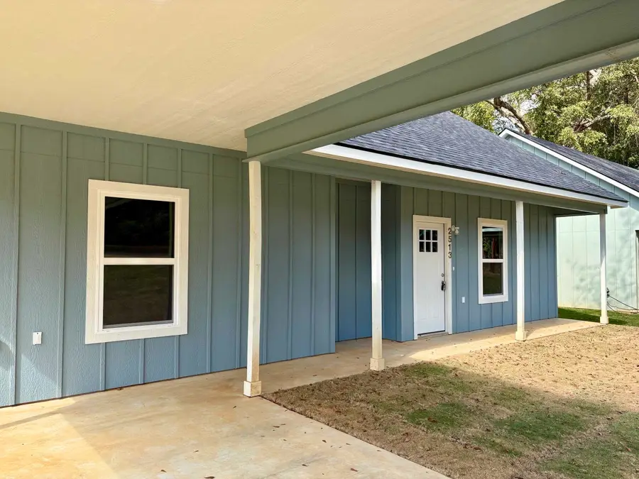 2513 S 13th Street, Longview, TX 75602 - #2