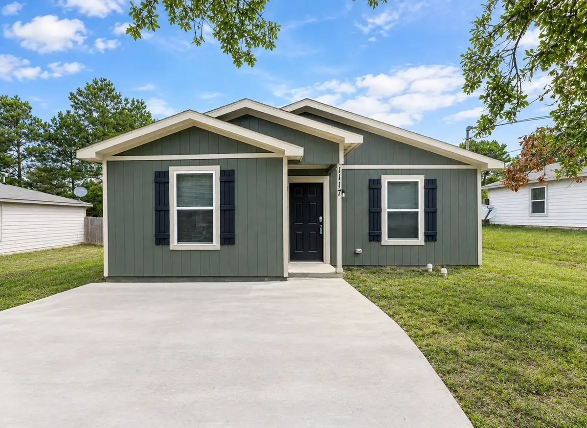 1117 E Birdsong, Longview, TX 75602 - #1