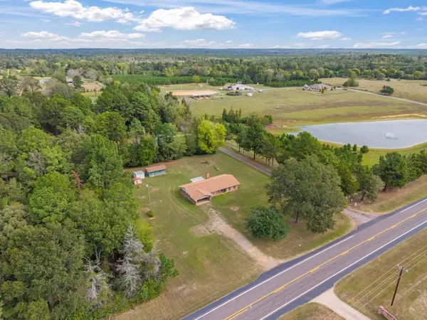 2444 W Hwy 77, Atlanta, TX 75551
