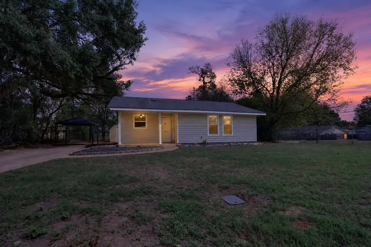 105 Paul Blakely Ct., Longview, TX 75601 - #1