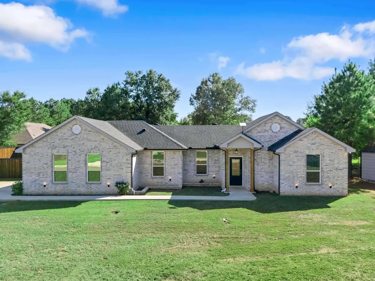 454 Ann St, Kilgore, TX 75662 - #1