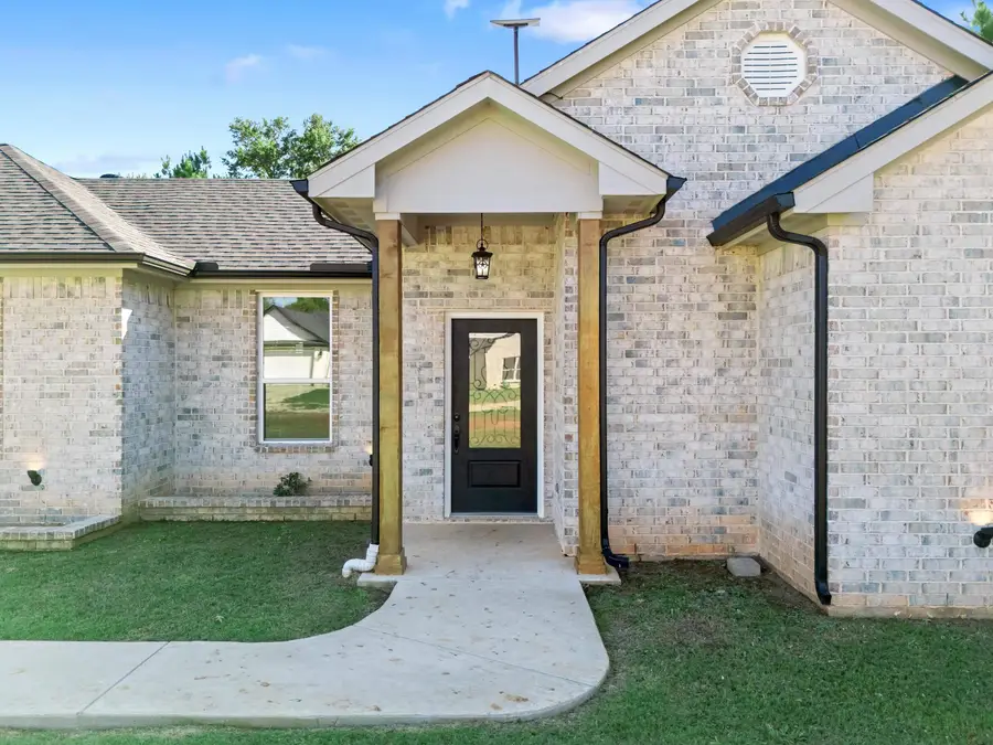 454 Ann St, Kilgore, TX 75662 - #2