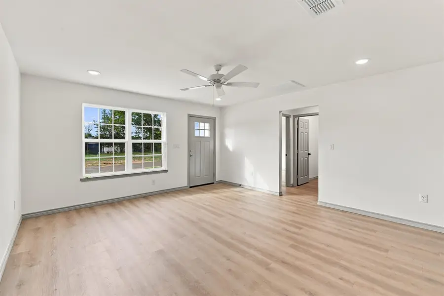 213 FLEMING ST, Longview, TX 75604 - #3