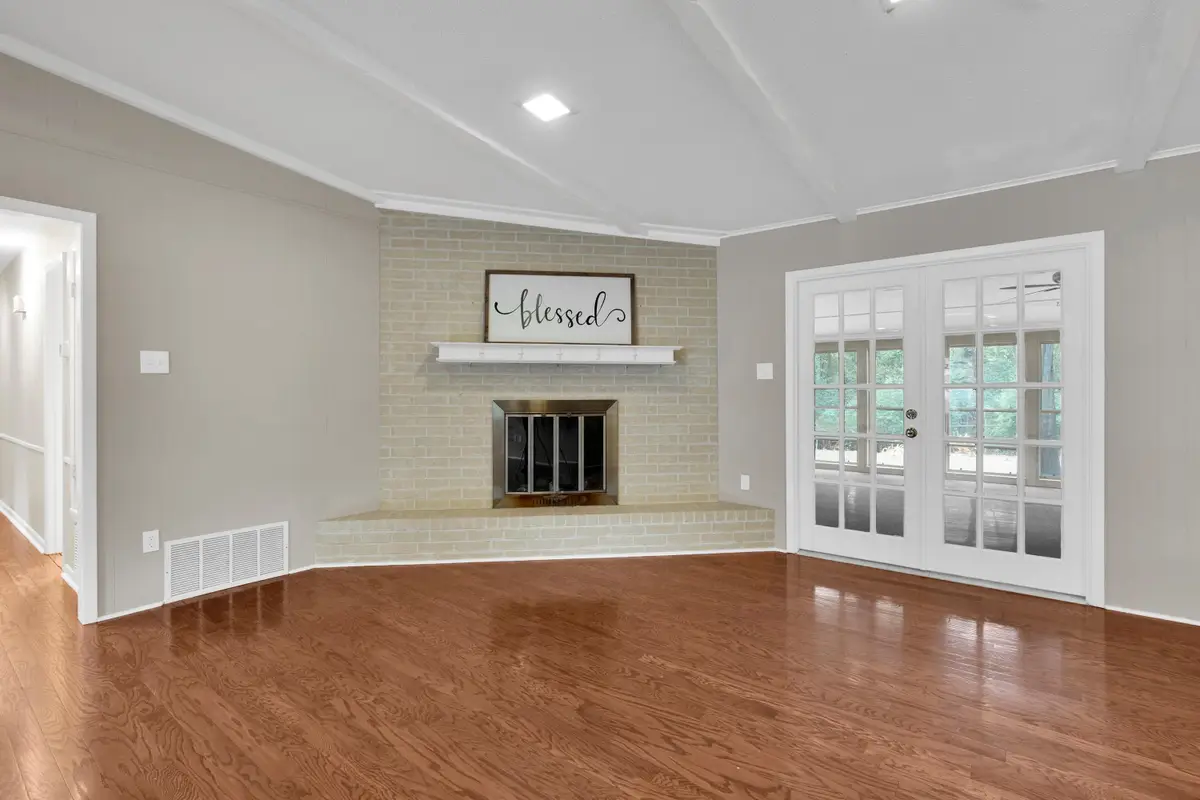 2807 Sherwood Dr., Longview, TX 75605 - #1