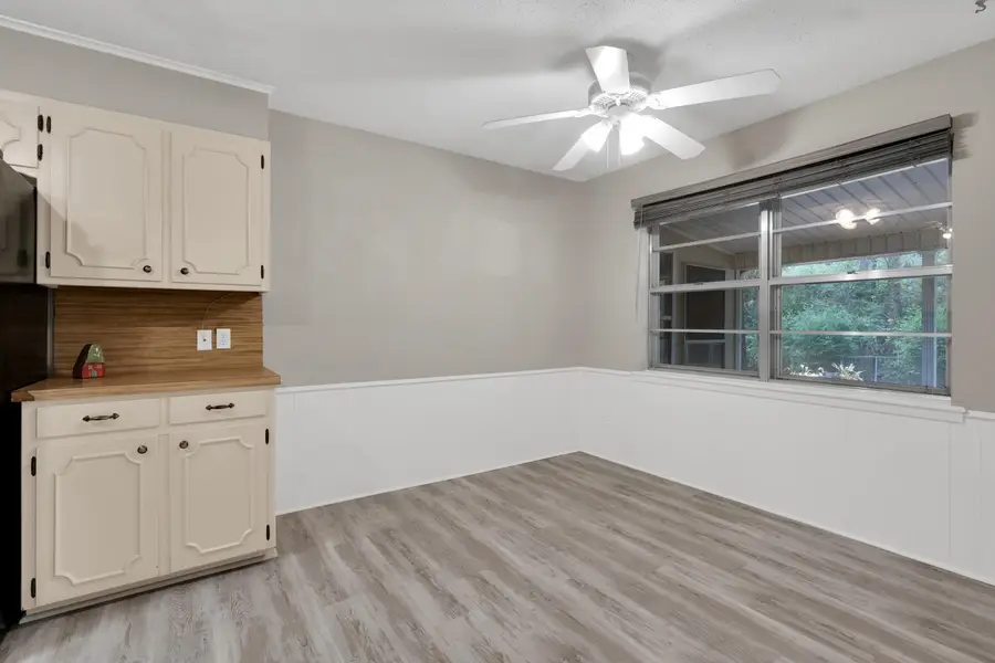 2807 Sherwood Dr., Longview, TX 75605 - #3