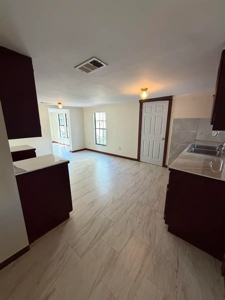 629 Crim Ave, Kilgore, TX 75662 - #2
