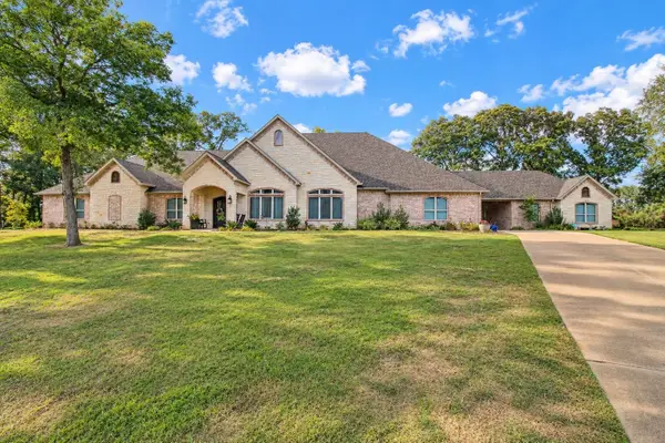 145 Deer Creek Ln, Hallsville, TX 75650